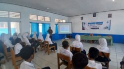 Literasi Menguatkan Karakter, Hifni Djafar Motivasi Siswa SMPN SATAP Ekoreko