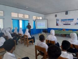 Literasi Menguatkan Karakter, Hifni Djafar Motivasi Siswa SMPN SATAP Ekoreko