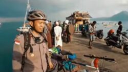 Mengayuh Sepeda demi Warga, Kapolsek Ipda Heru Sutaban Tuai Apresiasi Kapolda NTT